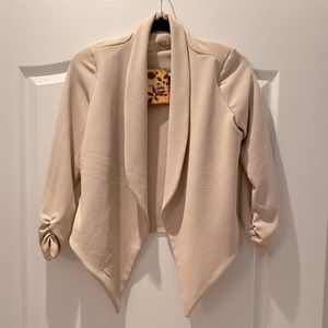 NWT Tan/nude on trend blazer